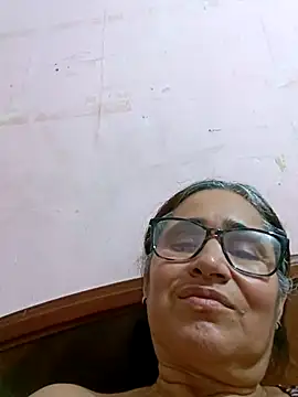 Snapshot of _candi chatting on 03/12/25, 12:10 candi online show from 03/12/25, 12:10