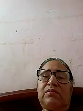 Snapshot of _candi chatting on 03/12/25, 11:31 candi online show from 03/12/25, 11:31