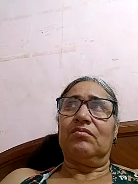 Snapshot of _candi chatting on 03/15/25, 02:14 candi online show from 03/15/25, 02:14