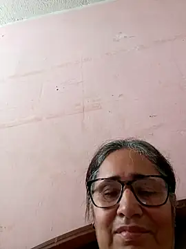 Snapshot of _candi chatting on 03/17/25, 12:25 candi online show from 03/17/25, 12:25