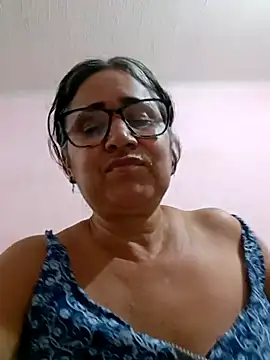 Snapshot of _candi chatting on 03/18/25, 09:53 candi online show from 03/18/25, 09:53