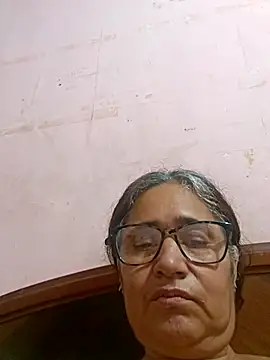 Snapshot of _candi chatting on 03/20/25, 09:48 candi online show from 03/20/25, 09:48