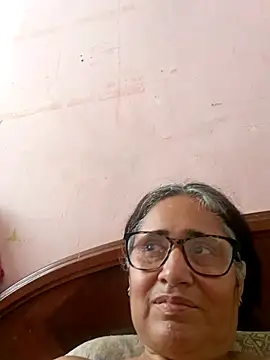 Snapshot of _candi chatting on 03/20/25, 04:31 candi online show from 03/20/25, 04:31