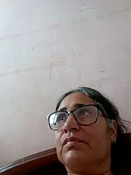 Snapshot of _candi chatting on 03/21/25, 09:45 candi online show from 03/21/25, 09:45