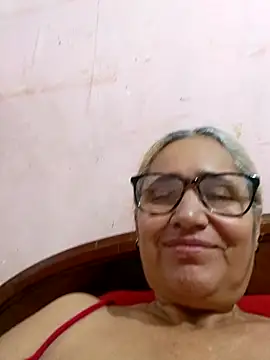Snapshot of _candi chatting on 09/15/25, 11:32 candi online show from 09/15/25, 11:32
