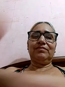 Snapshot of _candi chatting on 09/16/25, 10:49 candi online show from 09/16/25, 10:49