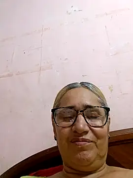 Snapshot of _candi chatting on 09/17/25, 12:01 candi online show from 09/17/25, 12:01