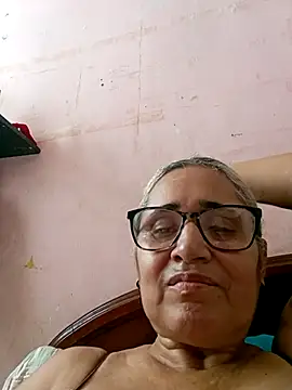 Snapshot of _candi chatting on 09/18/25, 05:37 candi online show from 09/18/25, 05:37