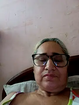 Snapshot of _candi chatting on 09/24/25, 11:24 candi online show from 09/24/25, 11:24