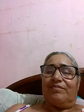 Snapshot of _candi chatting on 09/24/25, 11:30 candi online show from 09/24/25, 11:30