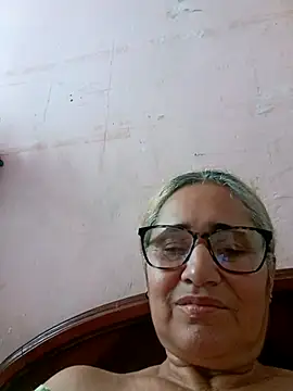 Snapshot of _candi chatting on 09/26/25, 12:42 candi online show from 09/26/25, 12:42