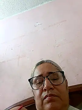 Snapshot of _candi chatting on 10/01/25, 06:47 candi online show from 10/01/25, 06:47