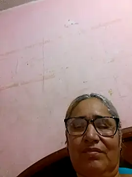 Snapshot of _candi chatting on 10/02/25, 11:45 candi online show from 10/02/25, 11:45