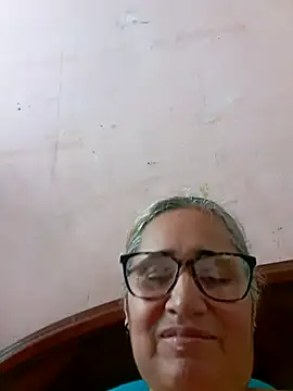 Snapshot of _candi chatting on 10/05/25, 03:43 candi online show from 10/05/25, 03:43