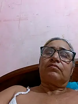 Snapshot of _candi chatting on 10/07/25, 12:19 candi online show from 10/07/25, 12:19