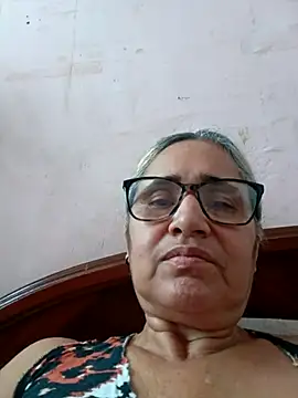 Snapshot of _candi chatting on 10/09/25, 12:14 candi online show from 10/09/25, 12:14