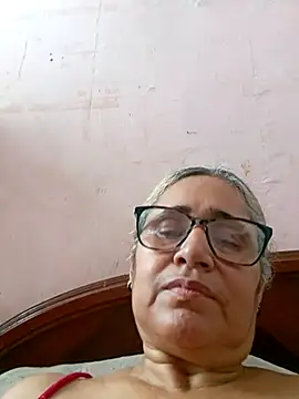 Snapshot of _candi chatting on 10/12/25, 05:23 candi online show from 10/12/25, 05:23
