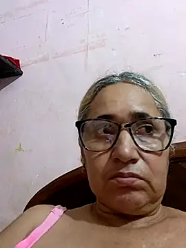 Snapshot of _candi chatting on 10/18/25, 02:14 candi online show from 10/18/25, 02:14