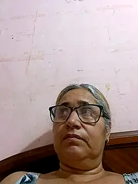  candi online show from 10/28/25, 01:09