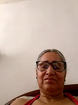  candi online show from 04/22/26, 01:34