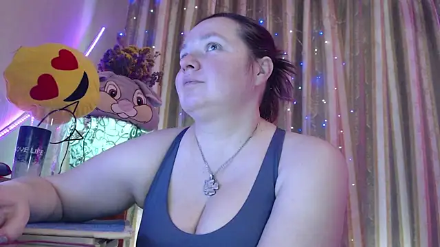 amorelara online show from 04/23/26, 08:46