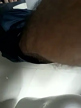 Snapshot of john10_singh chatting on 10/18/25, 04:04 john10 singh online show from 10/18/25, 04:04