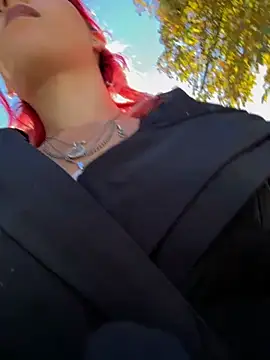 RiriRoseey online show from 10/29/25, 07:54