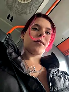 RiriRoseey online show from 11/04/25, 08:02