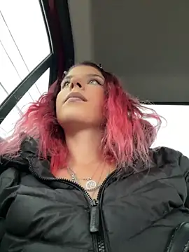 RiriRoseey online show from 11/15/25, 08:22