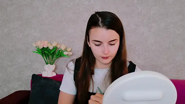 Miss Arwen online show from 09/10/25, 05:29