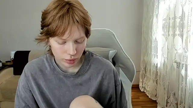 Snapshot of StellaDavis chatting on 06/04/26, 11:05 StellaDavis online show from 06/04/26, 11:05