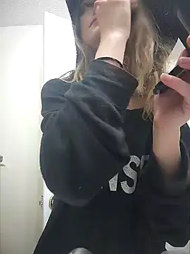 AriellaTaylor online show from 12/08/24, 07:32