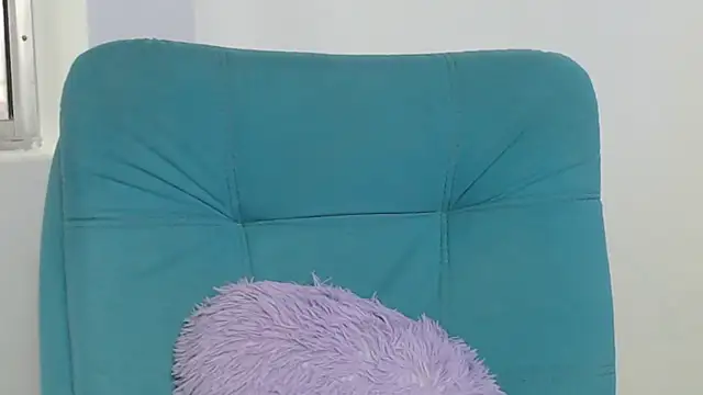 Snapshot of hantonella_ chatting on 12/05/24, 03:28 hantonella  online show from 12/05/24, 03:28