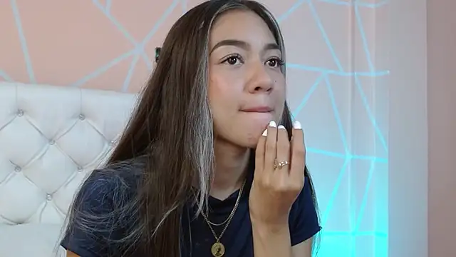 Snapshot of hantonella_ chatting on 10/03/25, 09:23 hantonella  online show from 10/03/25, 09:23