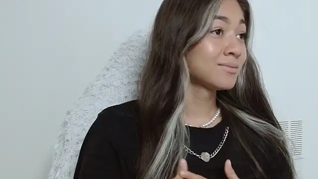 hantonella  online show from 11/10/25, 02:38