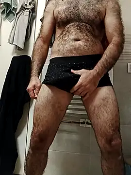 Snapshot of takcikarr chatting on 11/18/25, 05:28 takcikarr online show from 11/18/25, 05:28