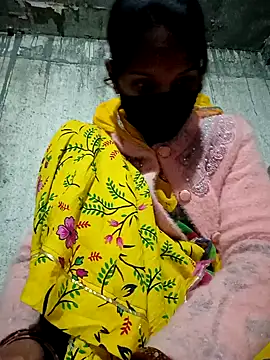 Snapshot of Anushka_Ji chatting on 01/06/25, 04:44 Anushka Ji online show from 01/06/25, 04:44