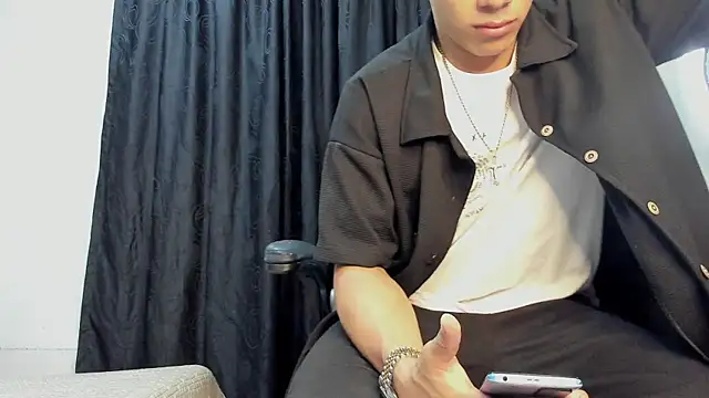 andrew rose  online show from 03/19/25, 03:41