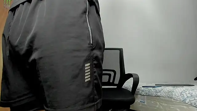 andrew rose  online show from 03/06/26, 08:05