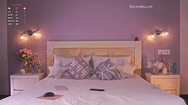 iKamelllya online show from 12/19/24, 07:18