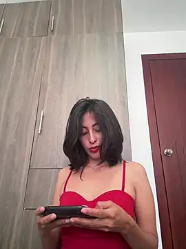 Anahi cake online show from 04/29/26, 08:48