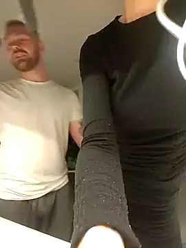 Snapshot of m_married chatting on 12/21/24, 04:41 m married online show from 12/21/24, 04:41