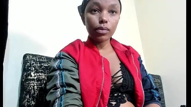 Snapshot of Missthigh chatting on 06/17/26, 01:56 Missthigh online show from 06/17/26, 01:56