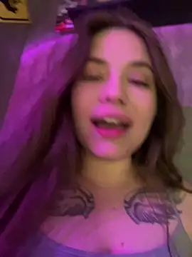 Vikki toriya online show from 04/27/26, 02:15