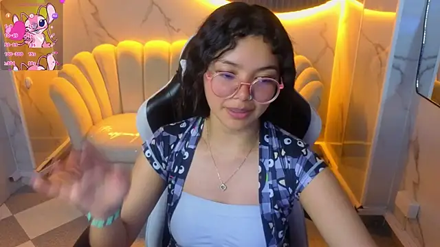 victoria castillo b online show from 03/02/26, 07:54