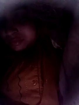 Snapshot of _sonal_sharma chatting on 12/17/25, 05:41 sonal sharma online show from 12/17/25, 05:41