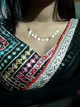 Snapshot of Sarita_7 chatting on 02/02/25, 07:14 Sarita 7 online show from 02/02/25, 07:14