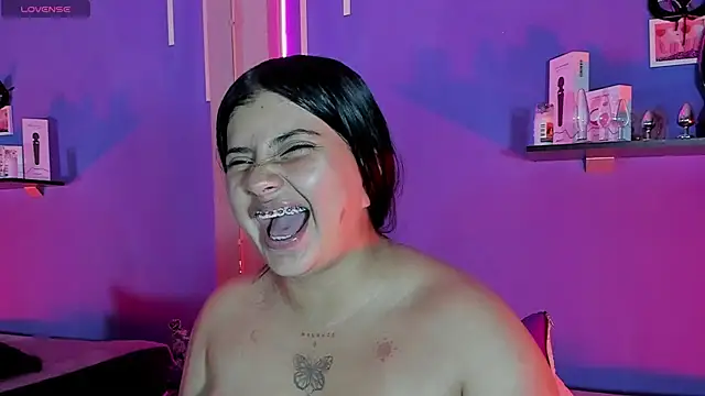 Snapshot of Alexa_Espinoza chatting on 02/18/25, 05:42 Alexa Espinoza online show from 02/18/25, 05:42