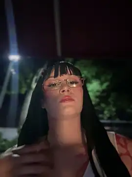 Electra doll  online show from 03/01/25, 12:50