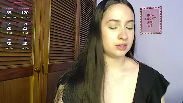 sofiaduque 26 online show from 04/20/26, 07:37